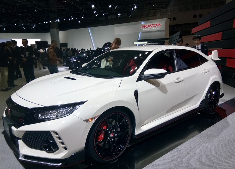 Honda Civic Type R. Foto: Andi Sururi Honda Civic Type R. Foto: Andi Sururi