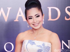 Feni Rose: Cinta Pertama Gue adalah Dunia Tari