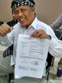 Eggi Sudjana melaporkan sejumlah pemilik akun Facebook ke Bareskrim