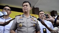 Pelaku datang meminta diantar untuk ke tempat seorang dukun kemudian sampai di sana ketemu dengan pelaku yang juga dukun itu pelaku juga untuk dicarikan obat, kata Kapolres Metro Jakarta Selatan Kombes Iwan Kurniawan di Mapolres Jaksel, Jalan Wijaya, Kebayoran Baru, Senin (30/10/2017).