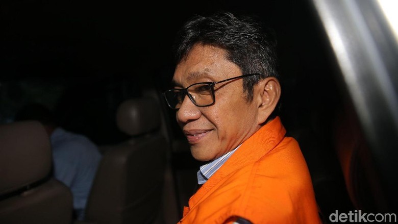 Wali Kota Batu Eddy Rumpoko Segera Jalani Sidang Kasus Suap Wali Kota Batu Eddy Rumpoko Segera Jalani Sidang Kasus Suap