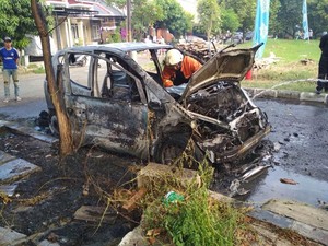 Kabel Dimakan Tikus, 1 Mobil Terbakar di Cakung