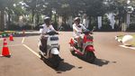 Ngeeng! Duet Jonan-Arcandra Ngetes Motor Listrik
