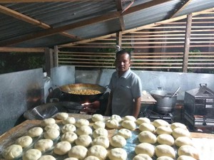 Jamal, Pengusaha Kue Basah yang Raup Puluhan Juta Rupiah Per Bulan
