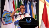 Ketua Umum KONI Pusat Tono Suratman memberikan sambutan.