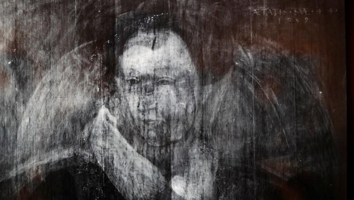 Lukisan Ratu Skotlandia dari Abad ke-16 Ini Mirip Hantu?