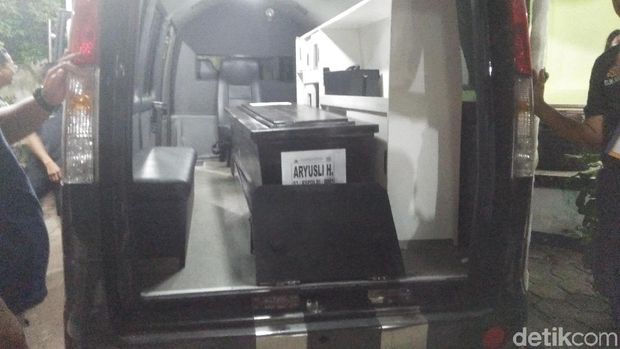  Jenazah Aryusli Hadiwan, korban ledakan pabrik kembang api di Kosambi,