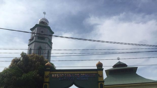 Menelusuri Jejak Tjong, Orang Terkaya di Medan yang Bangun Masjid