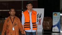 Eddy Rumpoko usai menjalani pemeriksaan di Gedung KPK, Jakarta, Senin (30/10/2017).