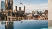 King Street Townhouse juga menyediakan pengalaman dengan fasilitas keren. Beberapa kamar hotelnya juga menghadap ke landmark tersebut. (King Street Townhouse)
