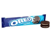 Biskuit hitam dengan isian krim vanilla jadi salah satu rasa original yang ikonik. Walaupun klasik, akan tetapi rasa oreo ini tetap memiliki banyak penggemarnya. Foto: Istimewa