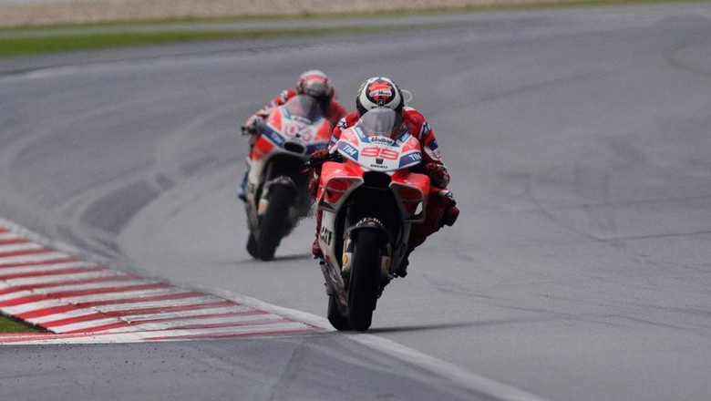 Peran Lorenzo dalam Benahi Kelemahan Desmosedici Peran Lorenzo dalam Benahi Kelemahan Desmosedici