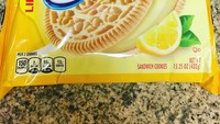 Biskuit oreo dengan krim lemon dan wafer cokelat sempat diproduksi pada tahun 1924, namun dilanjutkan lagi di tahun 2012, namun sayangnya edisi ini sangat terbatas penjualannya. Foto: Istimewa