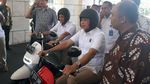 Ngeeng! Duet Jonan-Arcandra Ngetes Motor Listrik