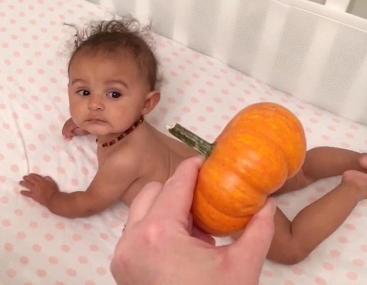 Lucu Banget! Jelang Halloween, Bayi-bayi Ini 'Bercelana 