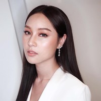 Cantiknya bikin geleng-geleng kepala. Kok bisa ya transgender tapi cantik banget? Dia adalah Chananchida Blossom yang berhasil memenangkan kontes transgender di Thailand bernama Miss Tiffany’s Universe tahun 2013.  Foto: ist.
