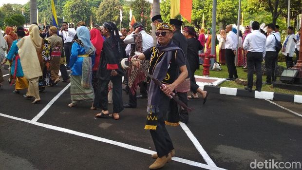 Cantiknya Sri Mulyani Jadi Pembina Upacara Hari Oeang