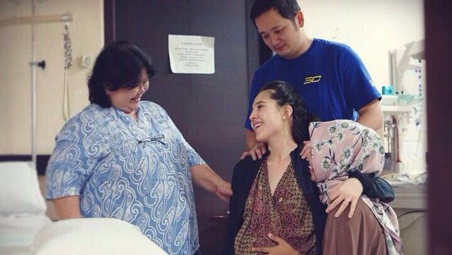 4 Fakta Doula, Si Hamba Wanita Saat Melahirkan