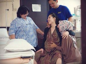 4 Fakta Doula, Si Hamba Wanita Saat Melahirkan
