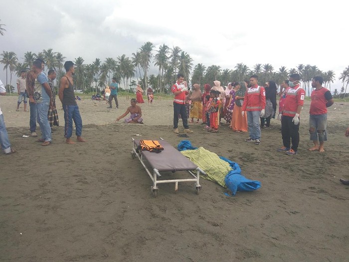 Mayat Pria Ditemukan di Pinggir Pantai Aceh, Mulut Berbuih