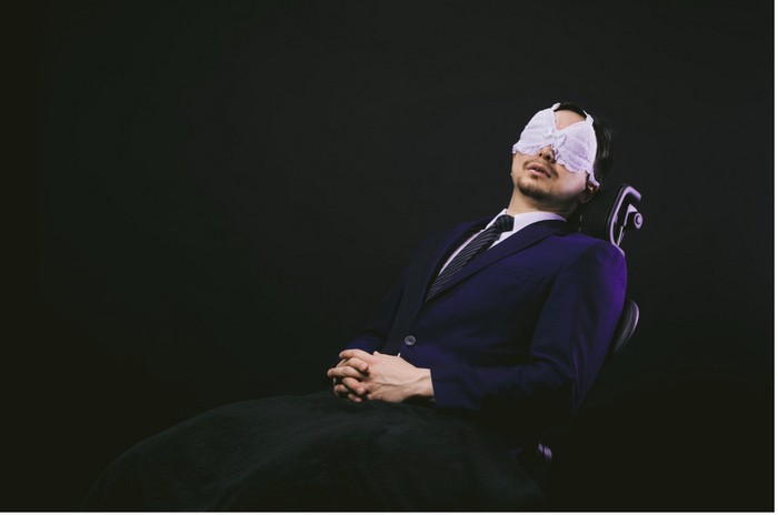 Suvenir Unik dari Jepang: Masker Mata Bentuk Bra