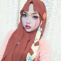 Inspirasi makeup dan gaya hijab lainnya untuk Hallowen yang diberikan Miisa kali ini terinspirasi Anna dari film Frozen. Namun Anna di sini versi yang berdarah di bagian wajah tapi tetap cantik.  Foto: Dok. Instagram
