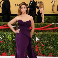 Camila Alves adalah imigran asal Brasil. Saat berusia 15 tahun, ia hijrah ke Negeri Paman Sam untuk mengejar impiannya sebagai model. Foto: Getty Images