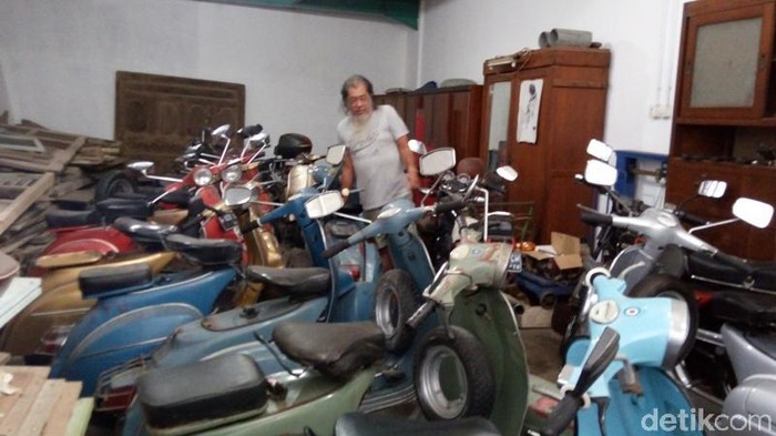 Wah! Josep Kumpulkan 65 Vespa Senilai Rp 2 M di Rumahnya