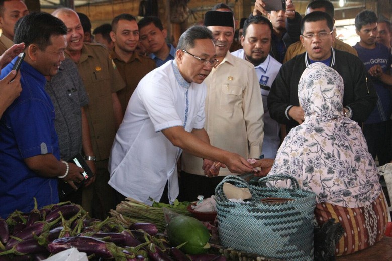 Perlindungan Pedagang Kecil Harus Jadi Prioritas Perlindungan Pedagang Kecil Harus Jadi Prioritas
