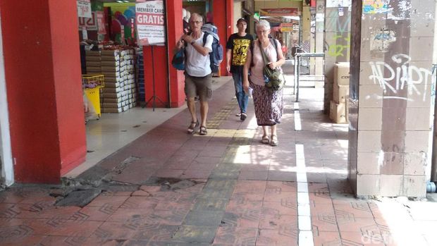 Lorong di Malioboro sepi dan longgar