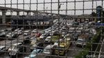 Sudah Pakai e-Toll, Macet Masih Terjadi