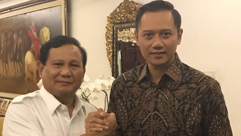 Demokrat Jatim Dukung Jokowi, Jakarta Dukung Prabowo-AHY Demokrat Jatim Dukung Jokowi, Jakarta Dukung Prabowo-AHY