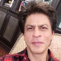 Kesuksesan dan kemampuan aktingnya itu pun menjadikan Shah Rukh Khan sebagai salah satu aktor dengan bayaran tertinggi di Bollywood. Foto: Instagram