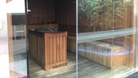 Ada sauna di area griya pijat Alexis.