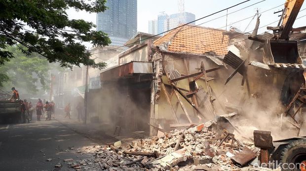 Eksekusi 5 persil di Jalan Simpang Dukuh/