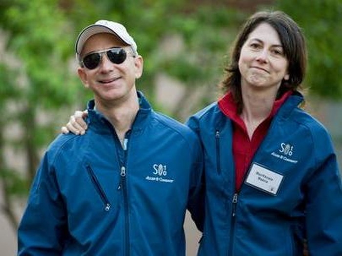 Jeff Bezos dan MacKenzie saat masih bersama. Foto: istimewa Jeff Bezos dan MacKenzie saat masih bersama. Foto: istimewa