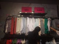 Topshop Diskon Hingga 50%, Atasan Mulai dari Rp 200 Ribu