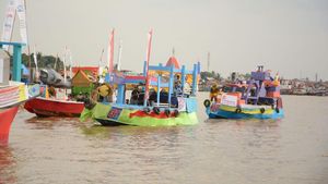 Foto: Seperti Ini Saat Sungai Musi Penuh Perahu Hias