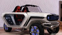 Motor listrik ditempatkan di 4 rodanya menjadikan mobil memiliki sistem 4WD.