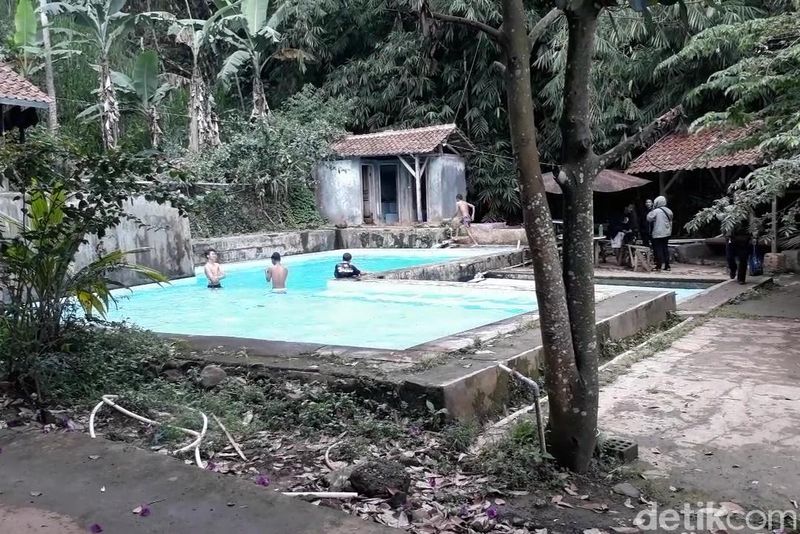 Foto: Kolam Renang 'No Kaporit' di Bandung
