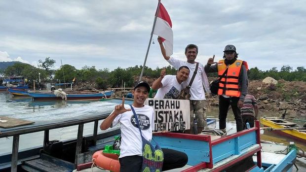 Perahu Pustaka, Menebar Virus Baca di Selat Sunda