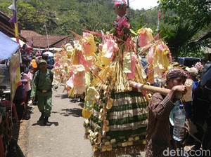 Uniknya Festival Jolenan Somongari di Purworejo
