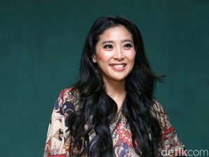 Ada Olivia Zalianty sampai Elsa Nasution dalam Kirab Obor Asian Games di Danau Toba
