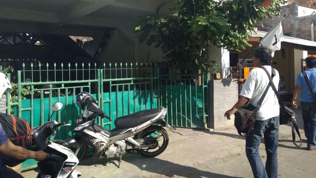 Rumah yang ditempati Dedy