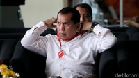 Hakim Franky menyebut saat itu Irman merespons dengan mempersilakan rencana tersebut asalkan tidak mengganggu pekerjaan. Dia juga mengatakan pembagian uang itu terealisasi dan didukung kesaksian saksi-saksi lain. Namun dalam persidangan, Chairuman membantah pemberian uang tersebut.