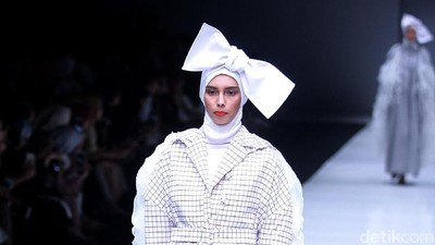 Foto: Koleksi Hijab Terbaru ETU dari Restu Anggraini