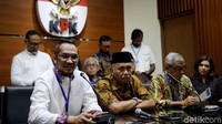 Samad juga mengatakan 200 hari lebih penanganan kasus Novel yang belum juga terang oleh kepolisian ini terlalu lama. Namun kenyataannya justru memprihatinkan karena tidak ada tanda-tanda kasus ini tuntas dengan cepat.