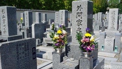 Foto: Kuburan Jepang yang Nggak Seram
