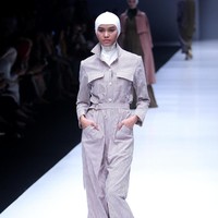 Norma Hauri merilis koleksi baju muslim yang terinspirasi Jacqueline Kennedy di Jakarta Fashion Week 2018, Senayan City, Jakarta, Senin (23/10/2017). Foto: Mohamamd Abdhu/Wolipop
