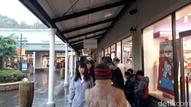 Gerai mewah di Gotemba Premium Outlet